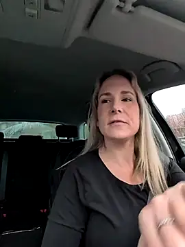 Snapshot of NaomiAndFriends chatting on 02-24-26, 07:42 NaomiAndFriends online show from 02-24-26, 07:42