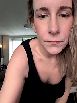 NaomiAndFriends online show from 04-02-26, 07:48