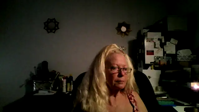 XTRAHORNYONE online show from 10-06-25, 12:56