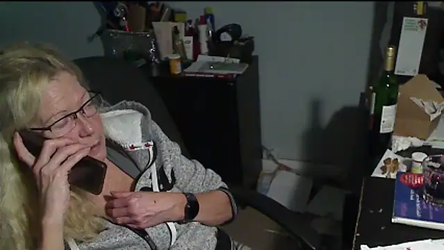 XTRAHORNYONE online show from 11-26-25, 03:39