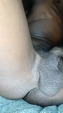 RinsingWood84 online show from 12-15-25, 01:28