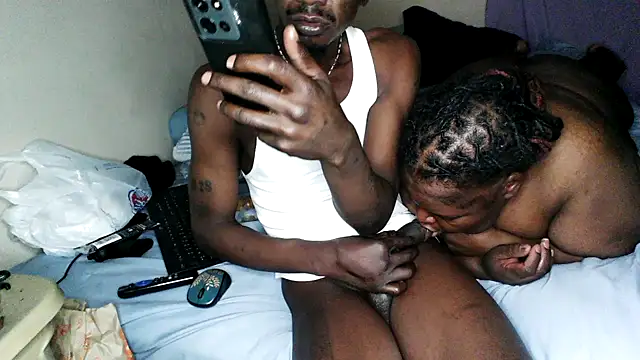 Snapshot of RinsingWood84 chatting on 02-15-26, 07:09 RinsingWood84 online show from 02-15-26, 07:09