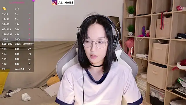 aliiiiiina online show from 03-16-25, 08:21