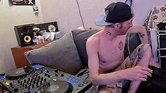 pyrowuff online show from 03-14-26, 02:28