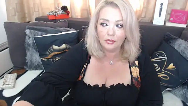 Snapshot of MsMelyssaxx chatting on 06-05-26, 04:06 MsMelyssaxx online show from 06-05-26, 04:06