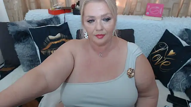 Snapshot of MsMelyssaxx chatting on 06-07-26, 04:07 MsMelyssaxx online show from 06-07-26, 04:07