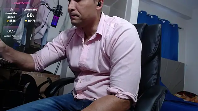 lewislamxxx hot online show from 09-26-25, 08:27