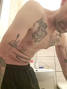 Snapshot of 2223joker chatting on 10-30-25, 09:11 2223joker online show from 10-30-25, 09:11