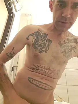 Snapshot of 2223joker chatting on 10-31-25, 10:05 2223joker online show from 10-31-25, 10:05