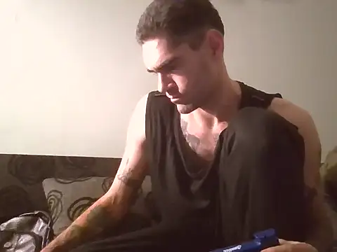 Snapshot of 2223joker chatting on 12-15-25, 09:53 2223joker online show from 12-15-25, 09:53