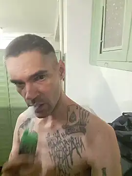 Snapshot of 2223joker chatting on 10-28-25, 11:14 2223joker online show from 10-28-25, 11:14