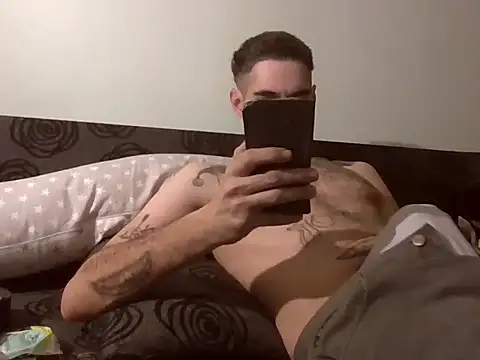 Snapshot of 2223joker chatting on 11-30-25, 06:41 2223joker online show from 11-30-25, 06:41