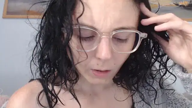 Snapshot of cleophee chatting on 05-17-26, 06:46 cleophee online show from 05-17-26, 06:46