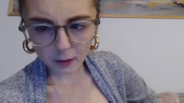 cleophee online show from 12-17-25, 07:02