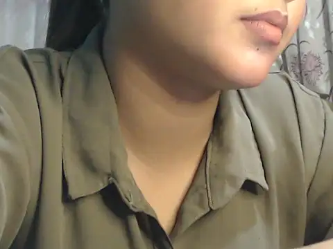 NancyRuvi online show from 10-28-25, 04:17