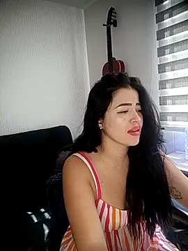 Aleska  Bell online show from 09-29-25, 02:34