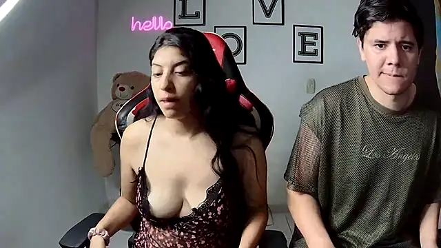 Snapshot of kim_sex_hot chatting on 10-17-25, 10:07 kim sex hot online show from 10-17-25, 10:07