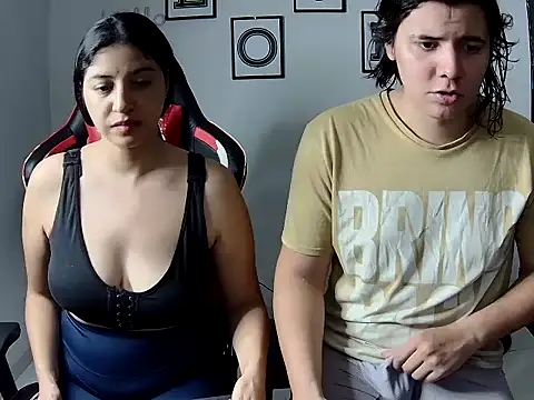 Snapshot of kim_sex_hot chatting on 09-13-25, 04:01 kim sex hot online show from 09-13-25, 04:01