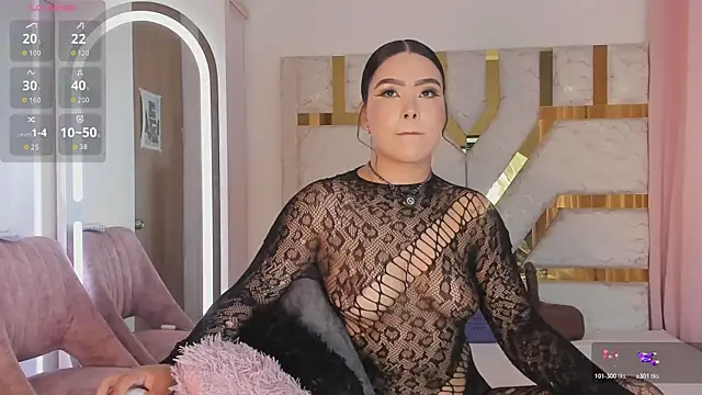 Snapshot of sophy_champagne chatting on 07-09-26, 01:28 sophy champagne online show from 07-09-26, 01:28