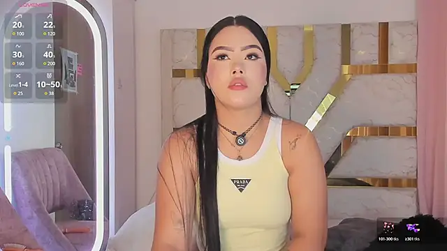 Snapshot of sophy_champagne chatting on 06-04-26, 12:48 sophy champagne online show from 06-04-26, 12:48