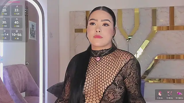 Snapshot of sophy_champagne chatting on 04-30-26, 12:17 sophy champagne online show from 04-30-26, 12:17