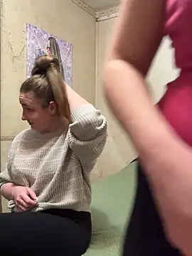 Sara Slow online show from 02-25-25, 03:20