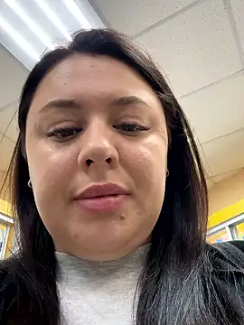 Sara Slow online show from 09-29-25, 02:01