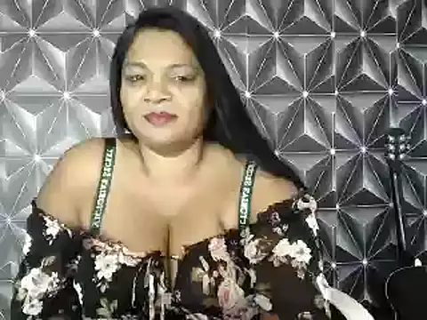 Snapshot of IndianDelia chatting on 05-06-26, 06:06 IndianDelia online show from 05-06-26, 06:06