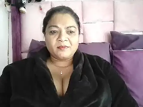 Snapshot of IndianDelia chatting on 05-13-26, 05:03 IndianDelia online show from 05-13-26, 05:03