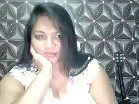 Snapshot of IndianDelia chatting on 05-06-26, 08:57 IndianDelia online show from 05-06-26, 08:57