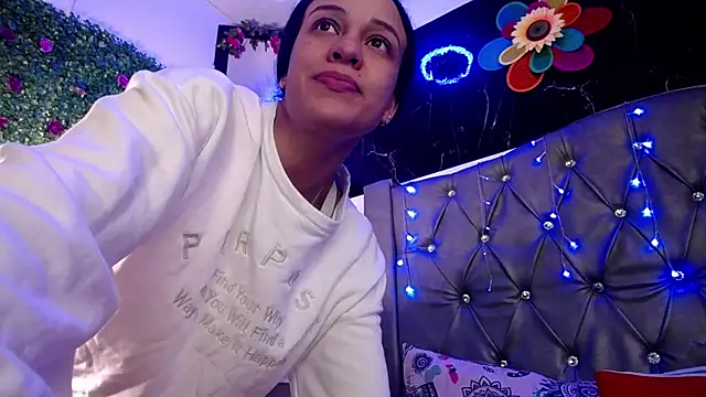 LAILAGUMMY online show from 03-18-25, 06:06