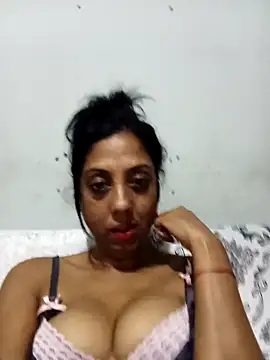 Mahi4luv online show from 04-15-26, 09:48