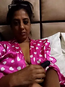 Mahi4luv online show from 02-05-26, 10:16