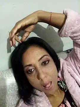 Snapshot of Mahi4luv chatting on 06-26-26, 07:20 Mahi4luv online show from 06-26-26, 07:20