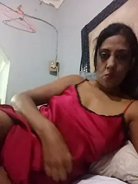 Snapshot of Mahi4luv chatting on 06-25-26, 10:04 Mahi4luv online show from 06-25-26, 10:04