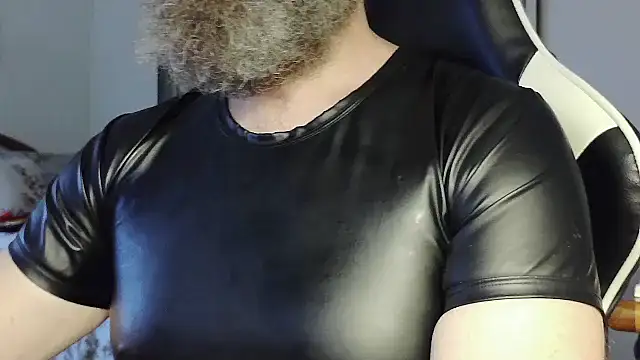 Snapshot of usdirtymikee9 chatting on 02-22-26, 10:11 usdirtymikee9 online show from 02-22-26, 10:11