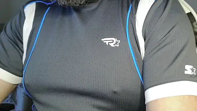 Snapshot of usdirtymikee9 chatting on 01-17-26, 07:28 usdirtymikee9 online show from 01-17-26, 07:28