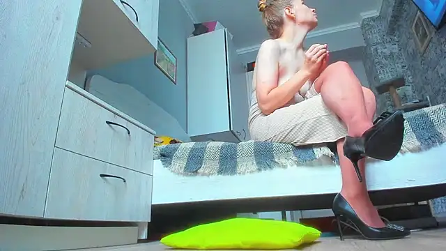 DUSSY PUSSY online show from 09-11-25, 03:17