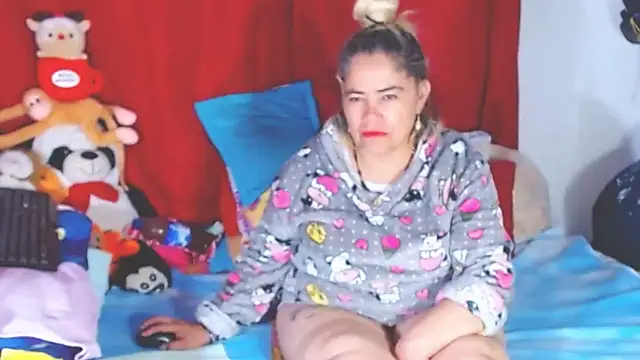 estrellita fugaz16x online show from 11-13-25, 03:21