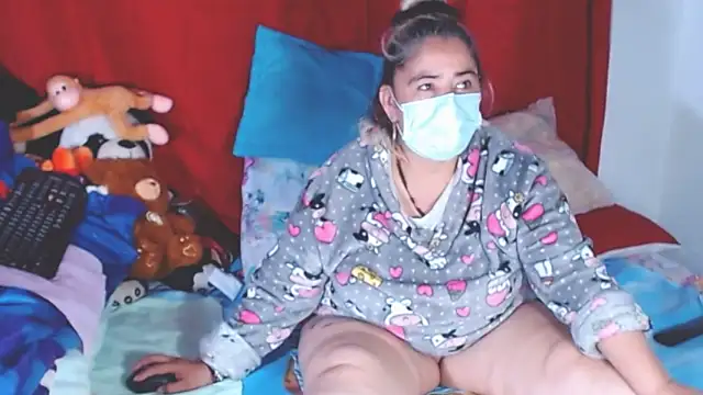 Snapshot of estrellita_fugaz16x chatting on 10-18-25, 02:57 estrellita fugaz16x online show from 10-18-25, 02:57