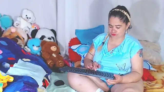 Snapshot of estrellita_fugaz16x chatting on 10-05-25, 04:58 estrellita fugaz16x online show from 10-05-25, 04:58