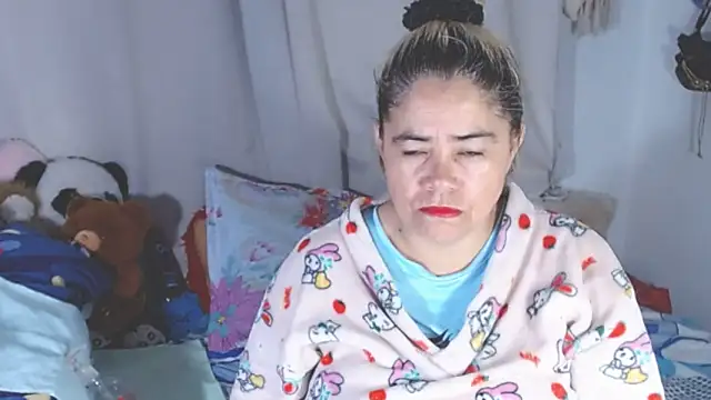 Snapshot of estrellita_fugaz16x chatting on 09-09-25, 04:00 estrellita fugaz16x online show from 09-09-25, 04:00