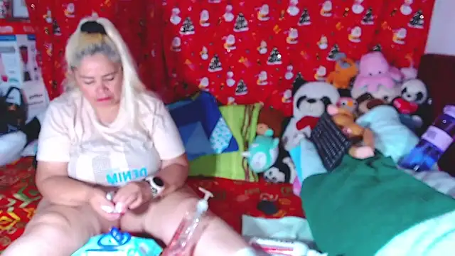 estrellita fugaz16x online show from 04-14-26, 10:48