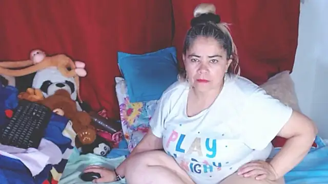 estrellita fugaz16x online show from 11-06-25, 03:32