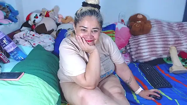 estrellita fugaz16x online show from 06-21-26, 05:24