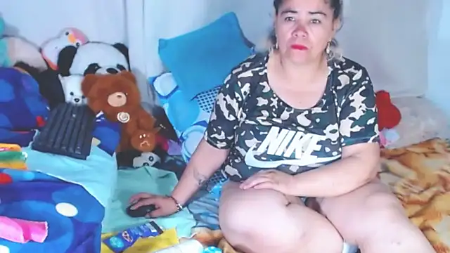 Snapshot of estrellita_fugaz16x chatting on 10-07-25, 03:51 estrellita fugaz16x online show from 10-07-25, 03:51