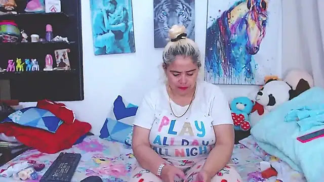 Snapshot of estrellita_fugaz16x chatting on 03-07-25, 03:40 estrellita fugaz16x online show from 03-07-25, 03:40