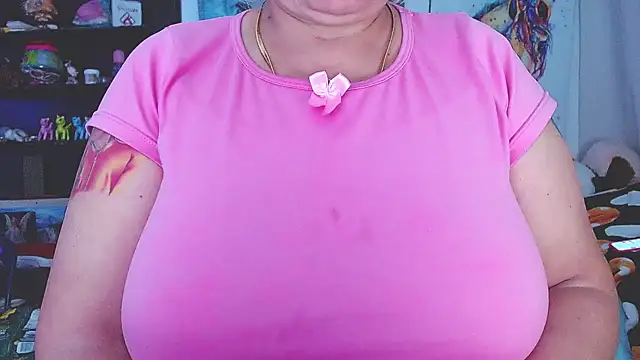 Snapshot of estrellita_fugaz16x chatting on 03-09-25, 03:22 estrellita fugaz16x online show from 03-09-25, 03:22