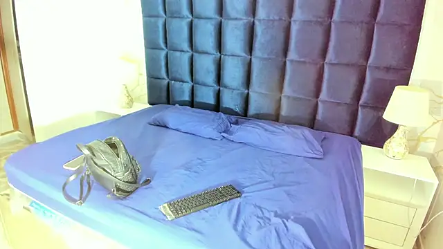 Snapshot of Maddysex_ chatting on 07-21-26, 11:33 Maddysex online show from 07-21-26, 11:33