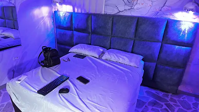 Snapshot of Maddysex_ chatting on 05-09-26, 11:46 Maddysex online show from 05-09-26, 11:46